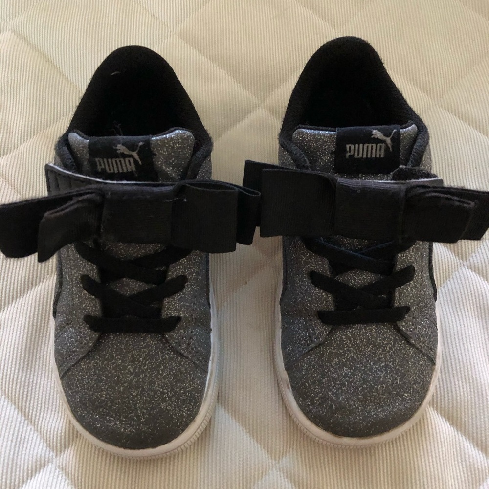 Girls pumas